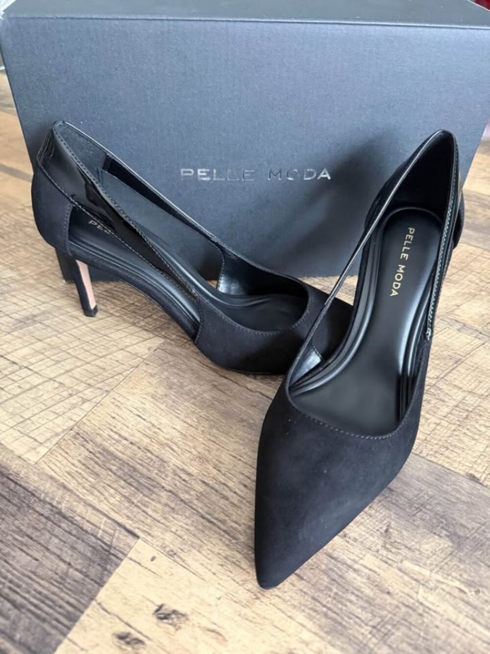 Pelle Moda Libbi Black Kid Suede & Patent Leather Cutout Pump Heels - NIB - Sz 6